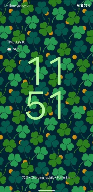Material You theming of the lockscreen in Android 12 Beta 2
