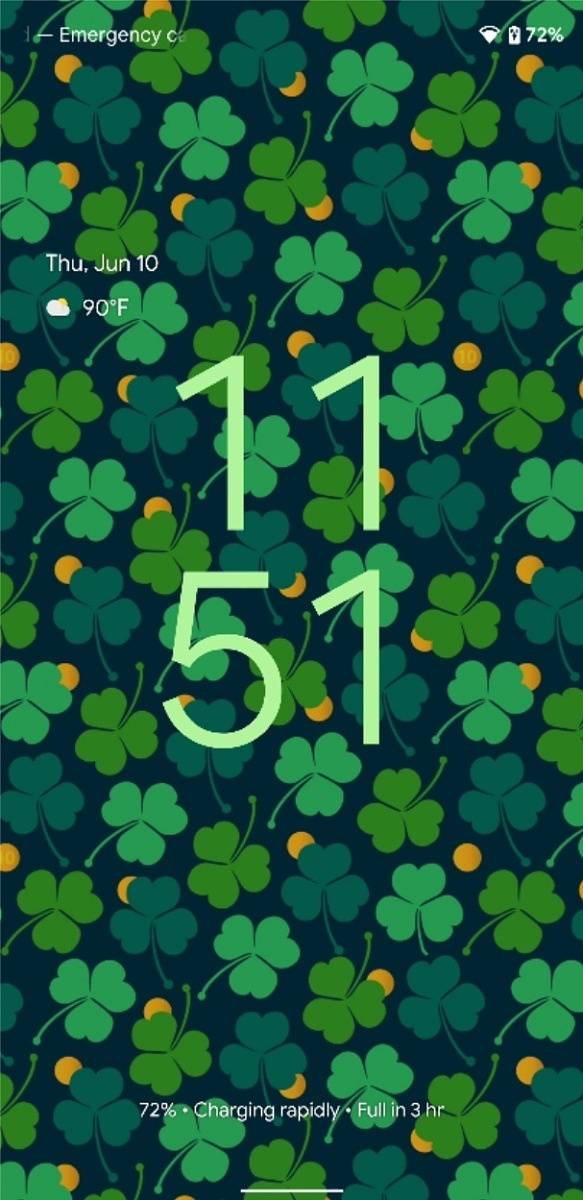Material You theming of the lockscreen in Android 12 Beta 2