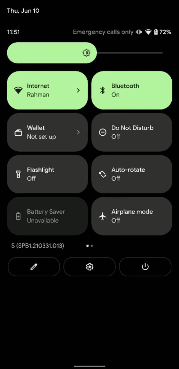 Material You theming of the Quick Settings panel in Android 12 Beta 2