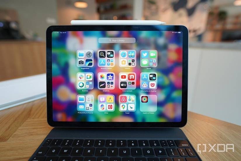 iPadOS 15 with app library