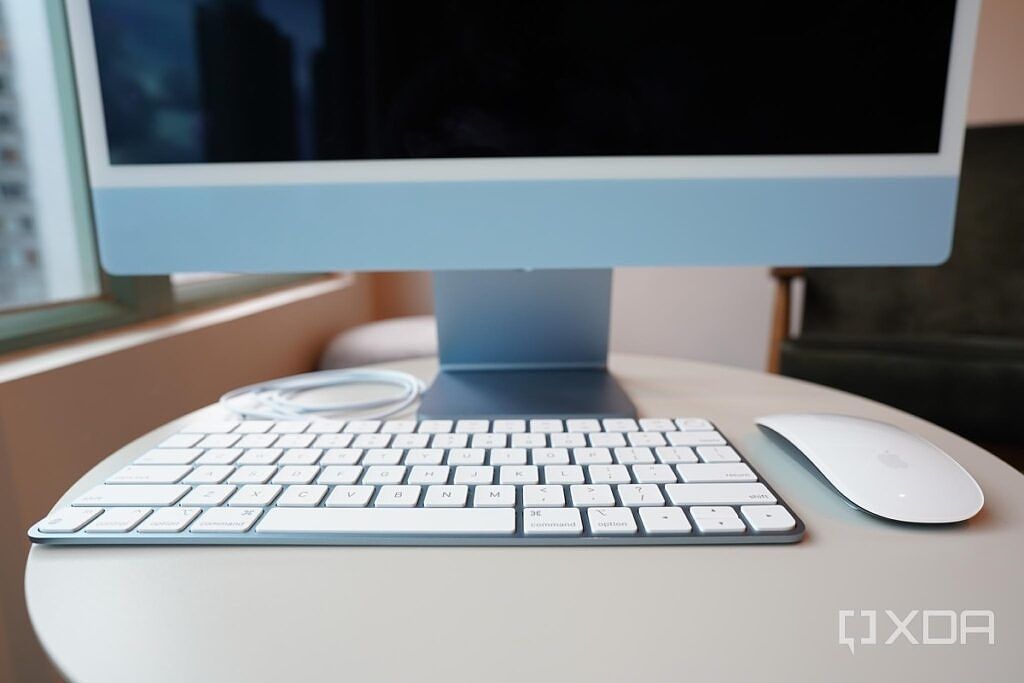 iMac color-matched Magic Mouse and Keyboard Review