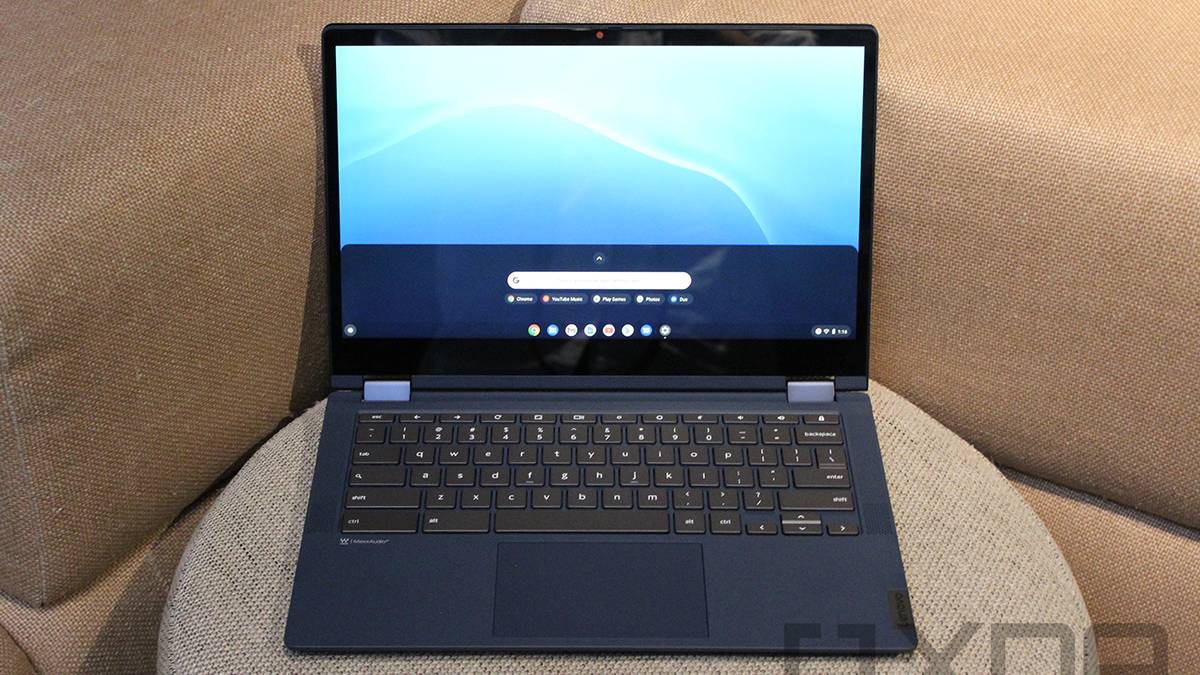 IdeaPad Flex 5i Chromebook on cloth table