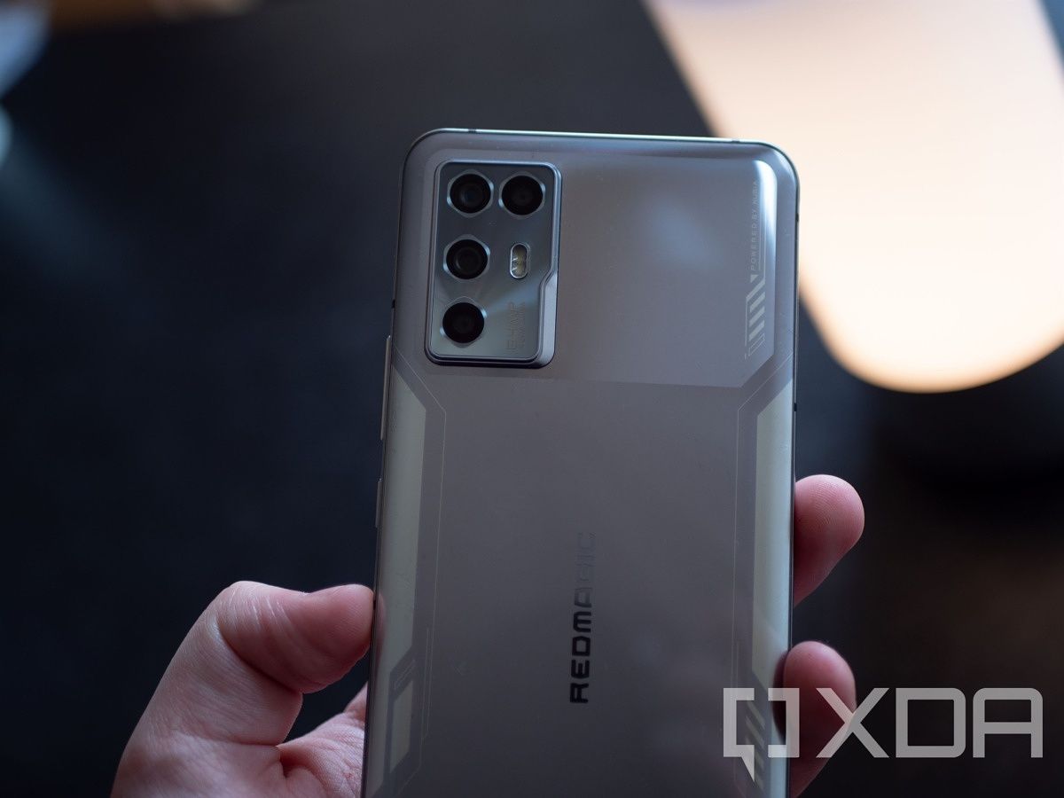 レッドマジック6R 　スマホ Red Magic 6R Performance and Gaming Review: Impressive specs