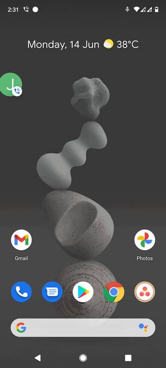 On-going call displayed in a bubble over the homescreen