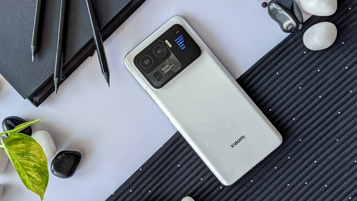Xiaomi Mi 11 Ultra white back with rear display