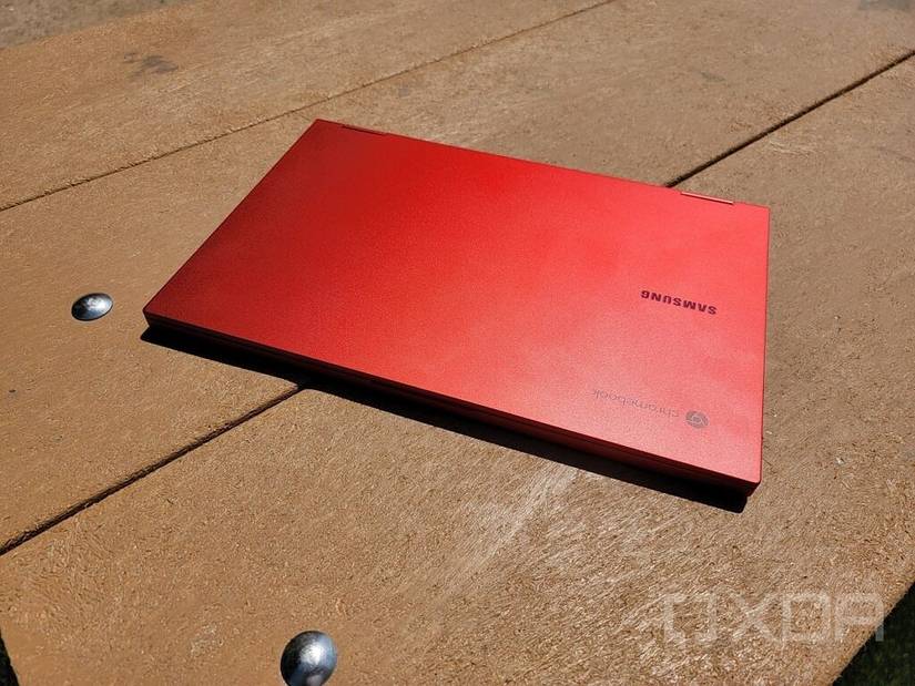 Galaxy Chromebook 2 closed on table