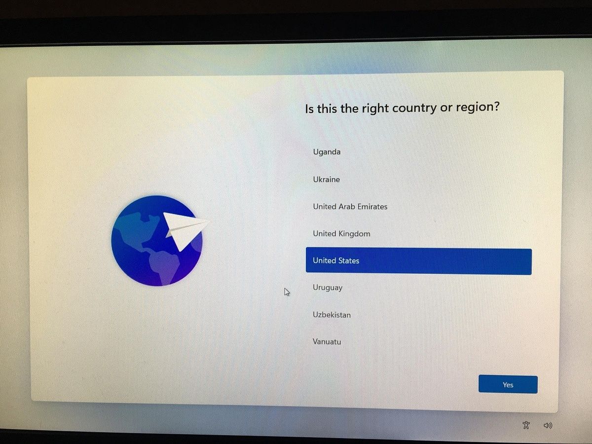 Language selection in the Windows 11 OOBE running on the Raspberry Pi 4