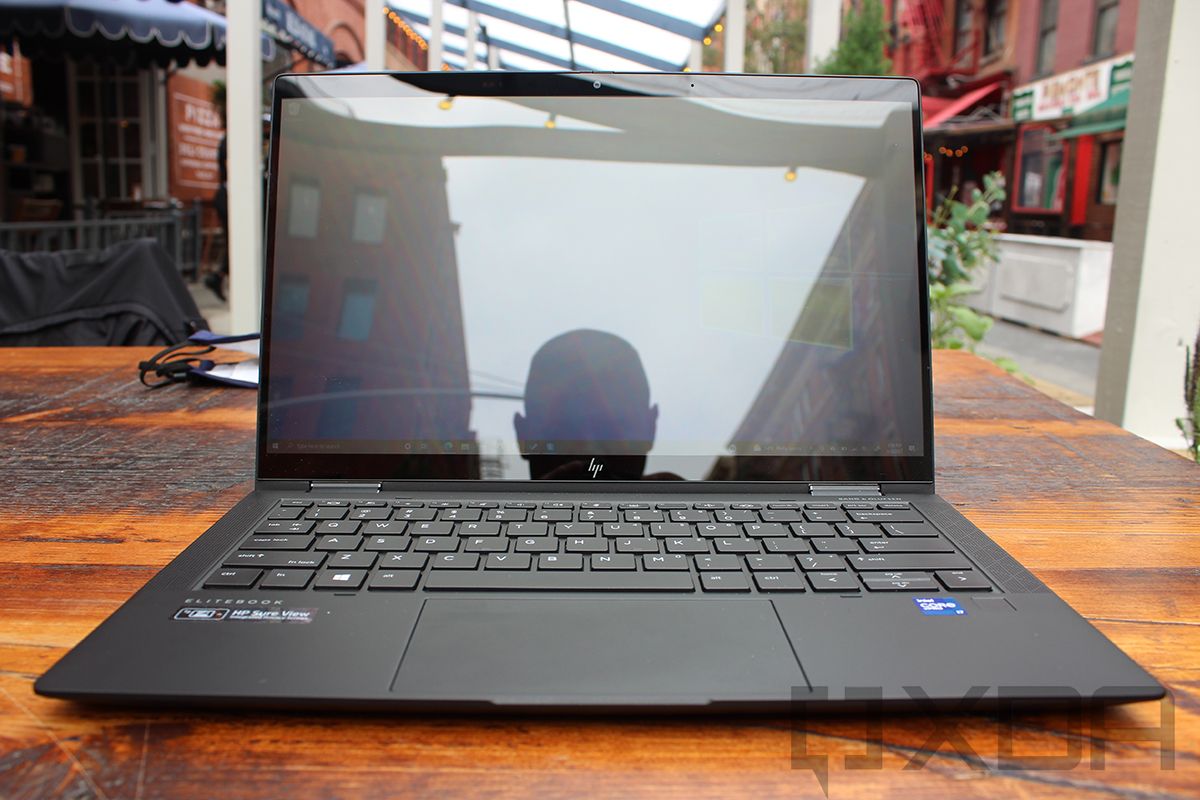 HP Elite Dragonfly Max Review: A phenomenal business convertible