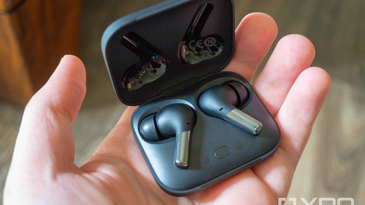 OnePlus Buds inside of case