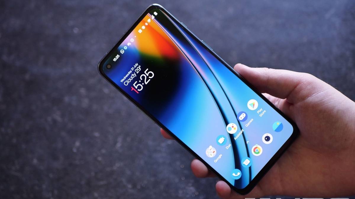 OnePlus Nord 2 front display