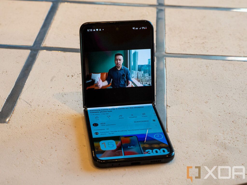 Samsung Galaxy Z Flip 4 vs Samsung Galaxy S22 Plus: To fold or not