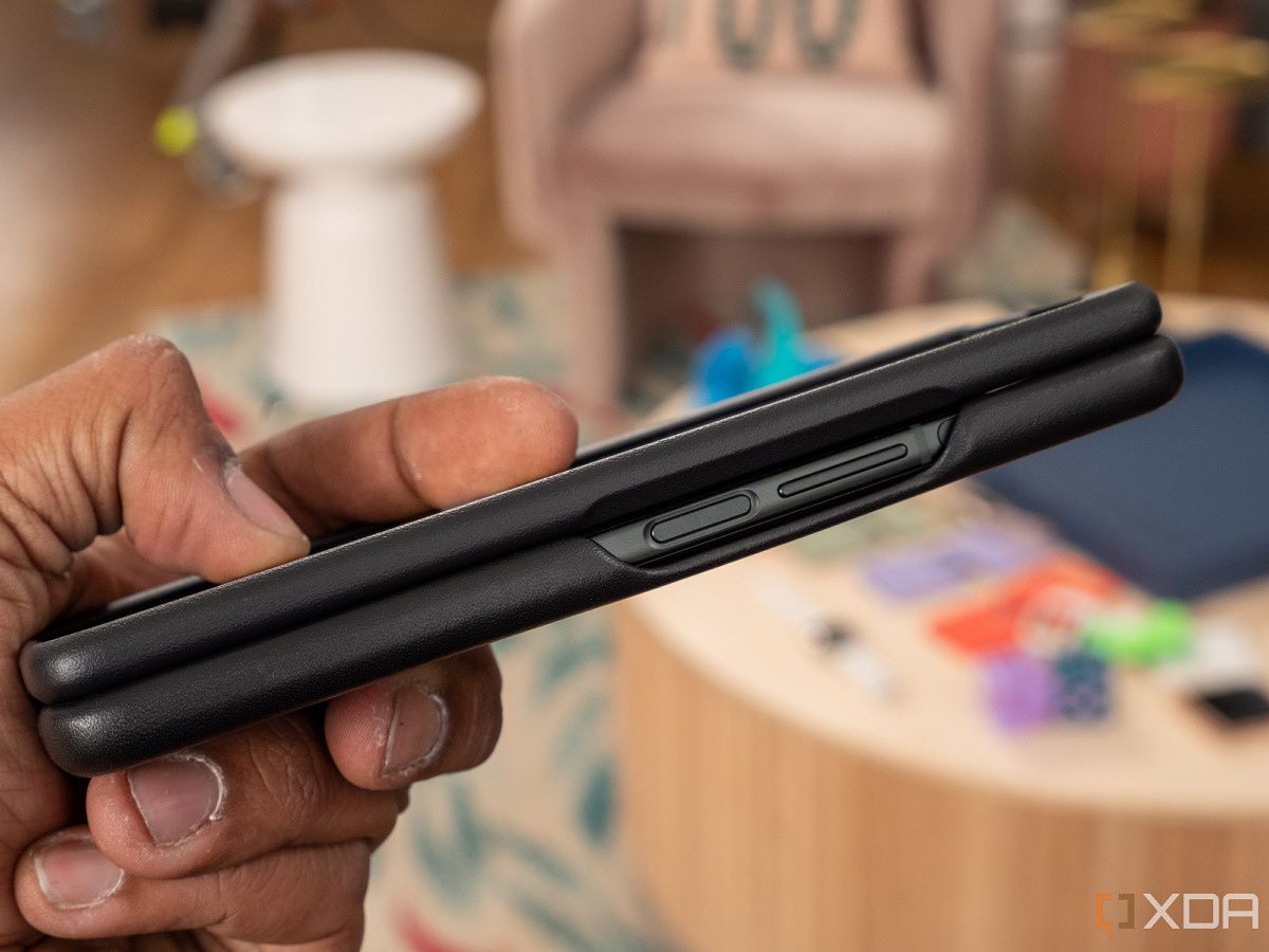 Galaxy Z Fold 4 & Galaxy Z Flip 4 might not feature an in-display