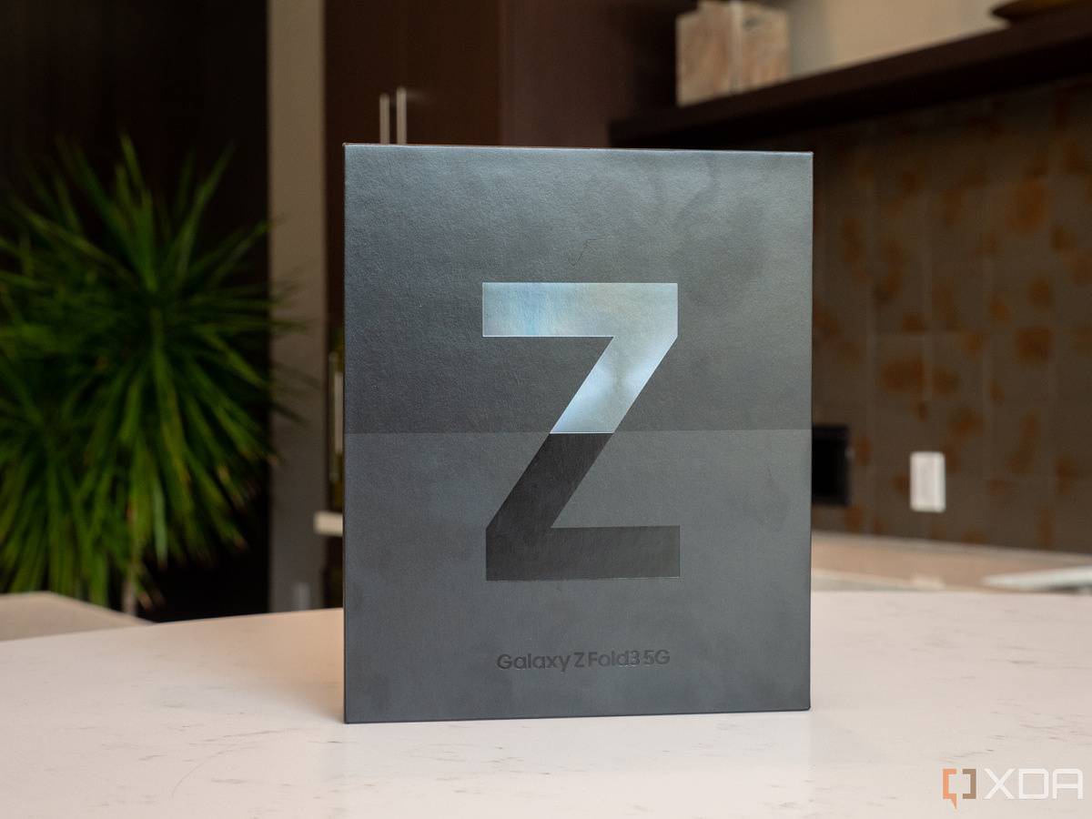 Samsung Galaxy Z Fold 3 box