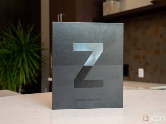Samsung Galaxy Z Fold 3 box