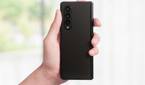 Samsung Galaxy Z Fold 3 Black in hand
