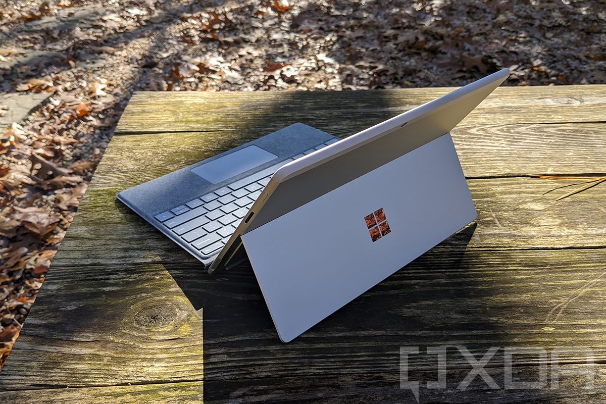 マイクロソフト Surface Pro X[現行モデル最高スペック&amp;最安]ペン付 Amazon.com: Microsoft Surface Pro X Signature Keyboard with