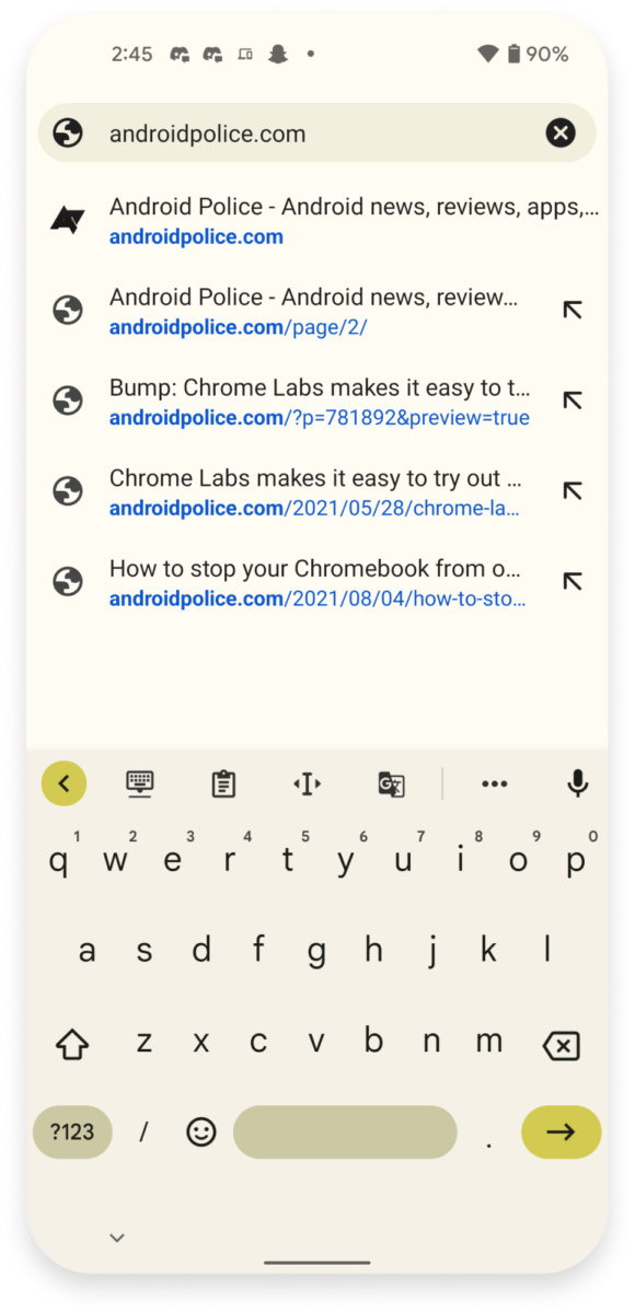 Chrome addressbar with a suble yellow hue