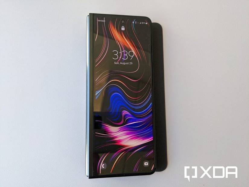 z fold 3 case cover folded back