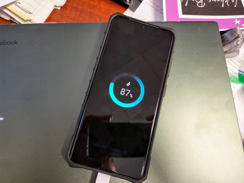One UI 4.0 new charging animation 