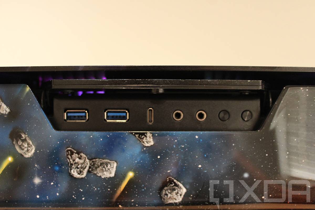 Close-up of front of CLX Ra ports