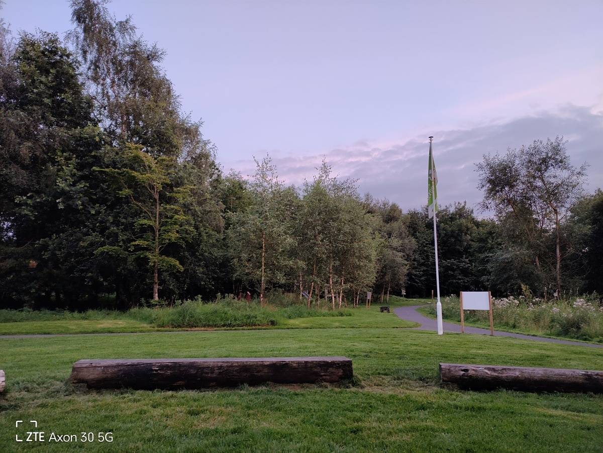 Landscape shot on the Axon 30