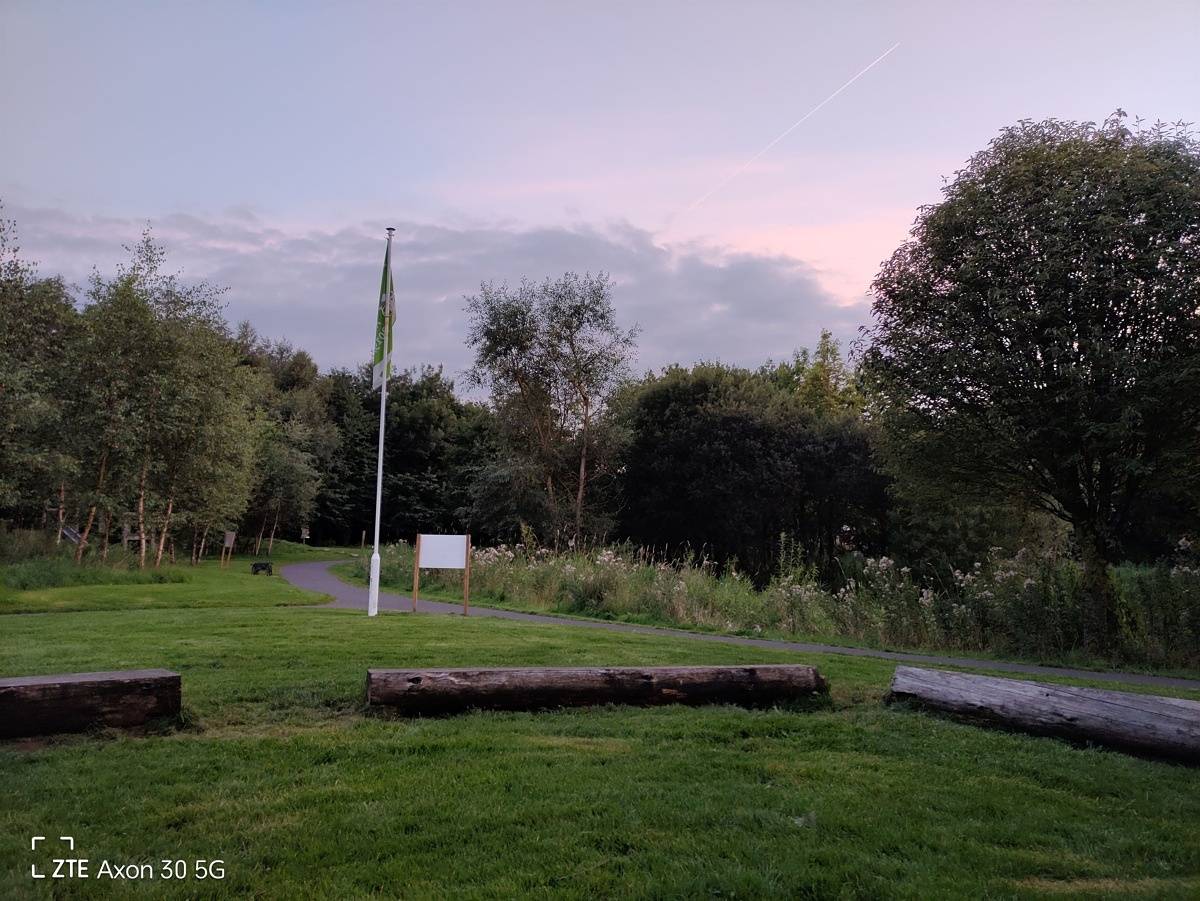 Landscape shot on the Axon 30