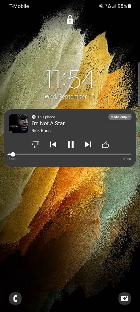 Samsung One UI 4.0 music controls with Youtube Music