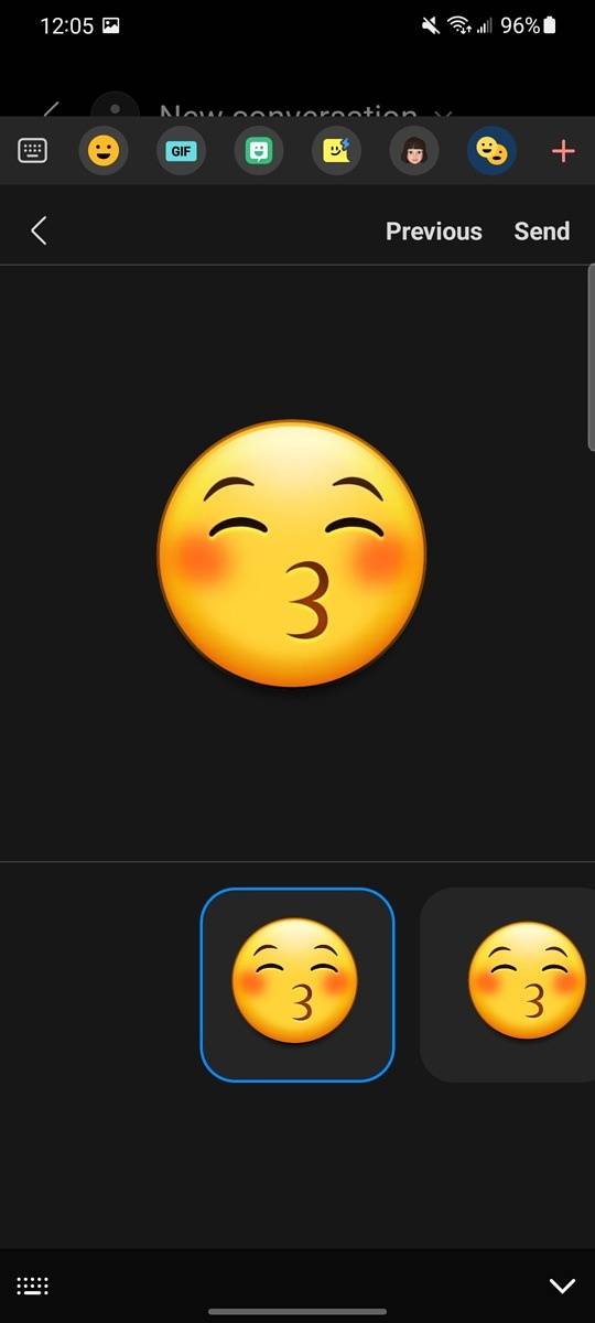 Animated emojis in One UI 4.0
