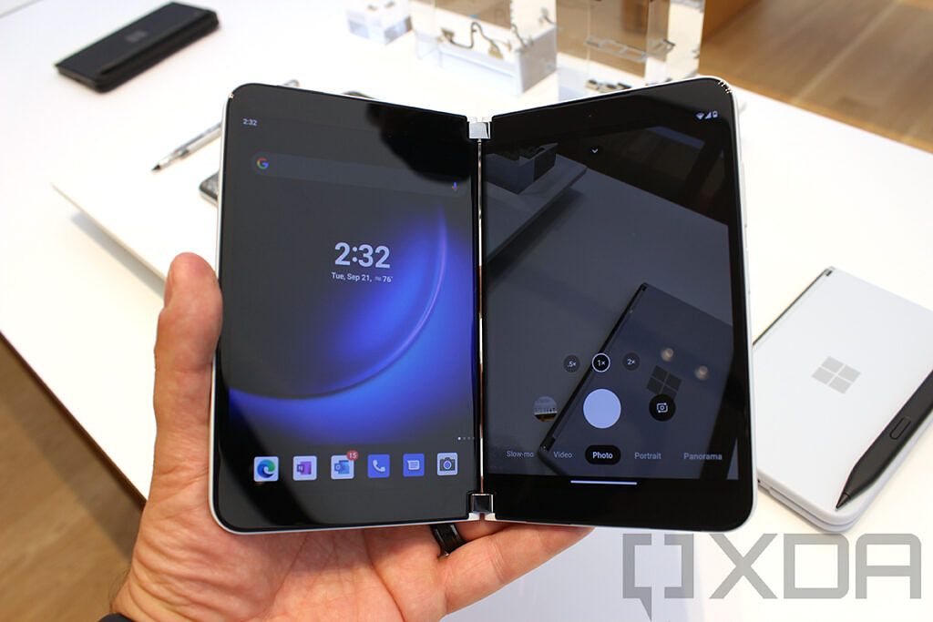 Microsoft Surface Duo 割れあり Microsoft Surface Duo Full Specifications - PhoneArena