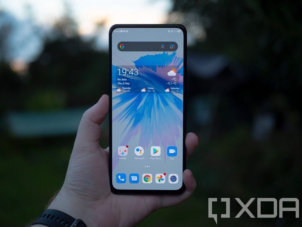 ZTE Axon 30 Hands-on: An under-display camera that stays out of