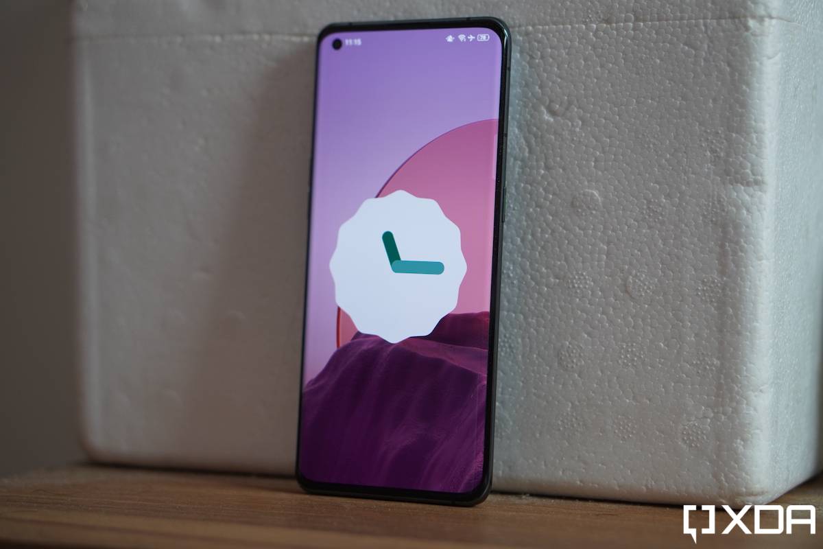 Android 12 clock