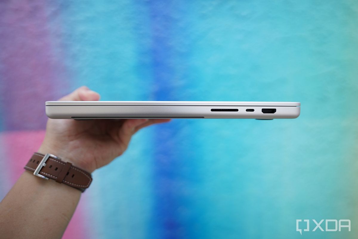 MacBook Pro 16 (2021) Review: The Apple M1 Max is made for Pros