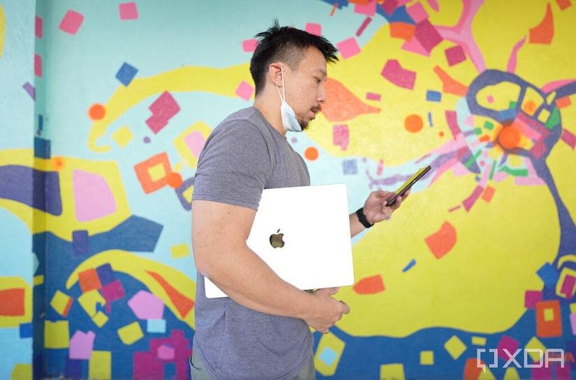 Carrying the M1 Max MacBook Pro