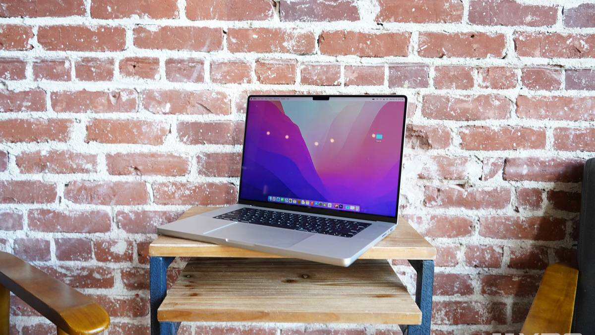 M1 Max MacBook Pro 16-inch