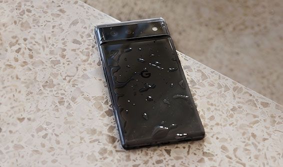 Pixel 6 and 6 Pro with water droplets leaked image