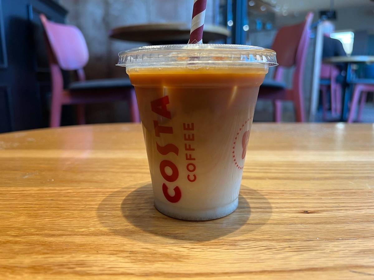 iPhone 13 Pro Costa cup