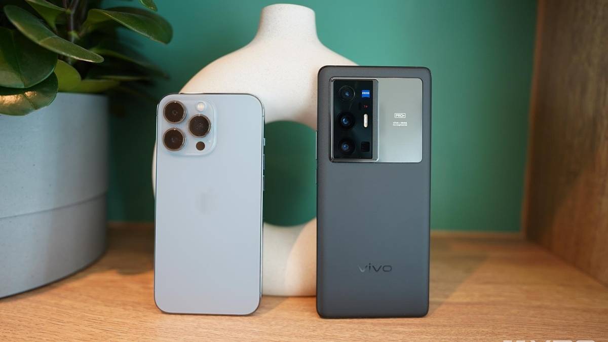 vivo X70 pro+ and iPhone 13 Pro