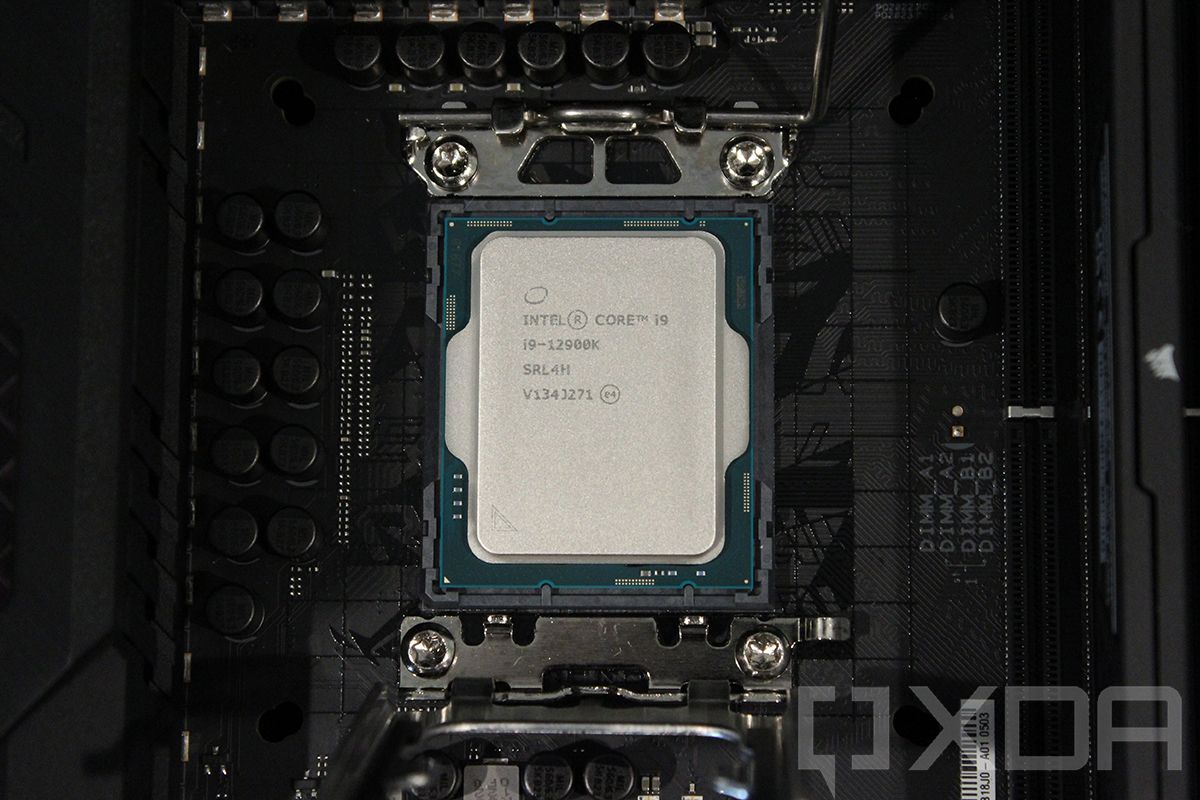 Intel 12th Gen Alder Lake Release date, Benchmarks, Specs, and more!