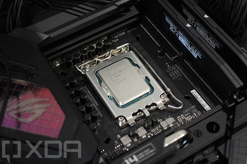 Intel 12th-gen Core processor in LGA 1700 socket