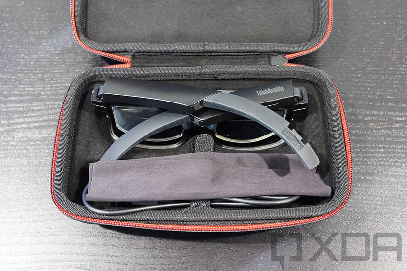 Lenovo ThinkReality A3 in case