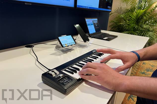 MIDI keyboard