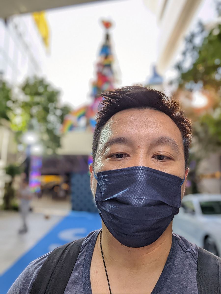 Pixel 6 Pro portrait selfie