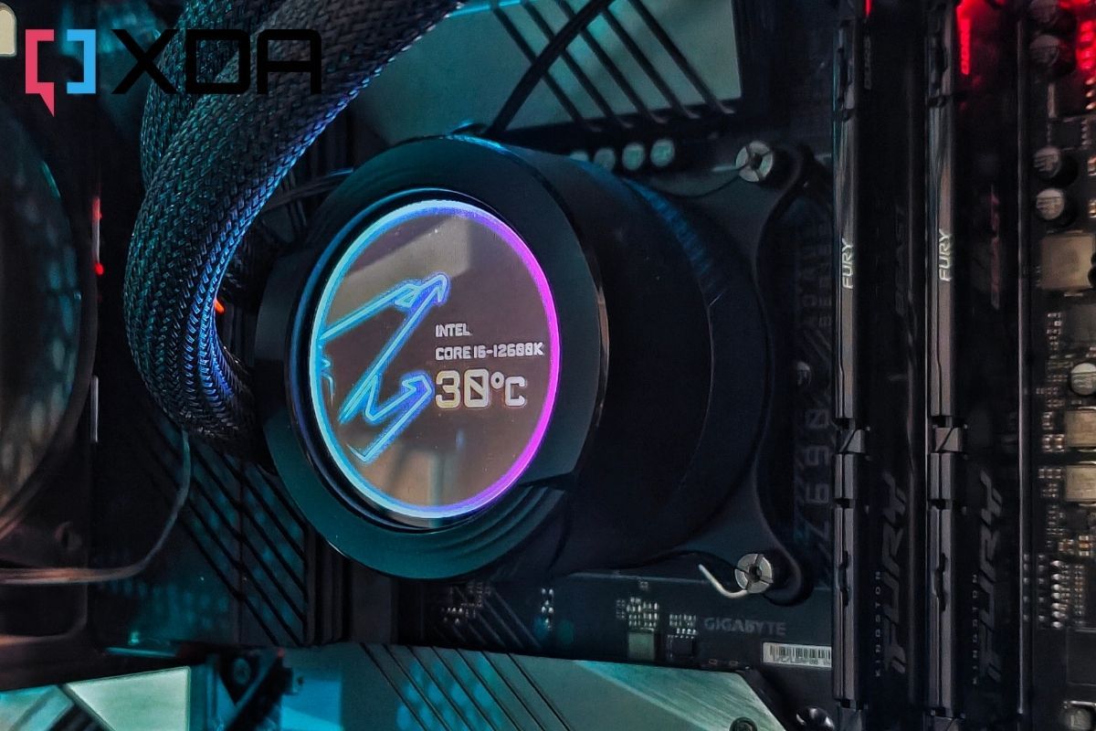 An Aorus Waterforce x360 CPU water block with a display