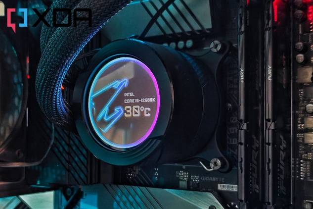 An Aorus Waterforce x360 CPU water block with a display