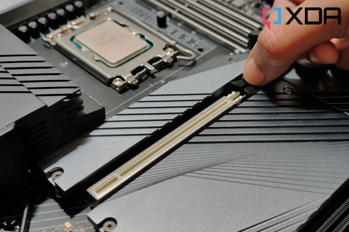 A reinforced PCIe slot on Aorus Pro Z690 motherboard