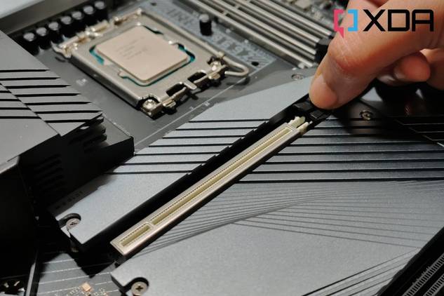 A reinforced PCIe slot on Aorus Pro Z690 motherboard