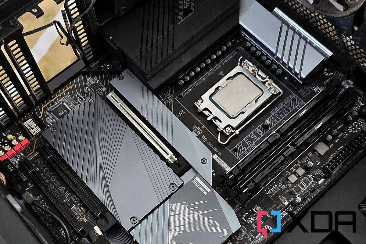 A Gigabyte Aorus Z690 Pro DDR5 motherboard inside a PC case