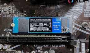 A WD SN550 Blue M.2 SSD installed on a B550 motherboard