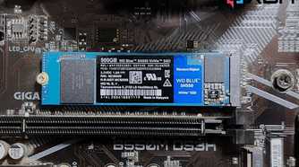 A WD SN550 Blue M.2 SSD installed on a B550 motherboard