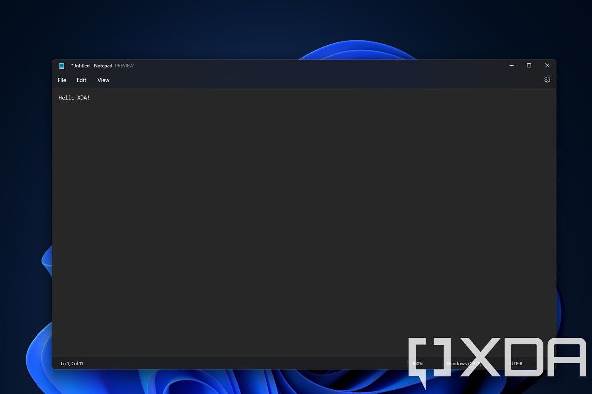 Windows 11 is getting a new Notepad with dark mode support